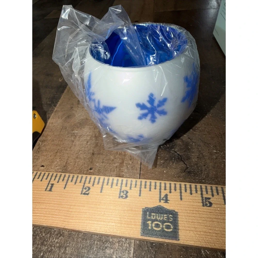 PartyLite P8676U Snowflake Tealight Votive Candle Holder Frosted Blue White - Picture 12 of 13